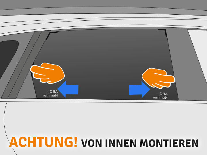 Schlage den unteren Teil der Folie wieder herunter und entferne die Schutzfolie vollständig von der Tönungsfolie. Besprühe sowohl die Klebeseite der Folie als auch den unteren Teil der Scheibe mit Montageflüssigkeit. Lege die Folie nun in die Seiten ein und streiche anschließend eingeschlossene Luft vorsichtig mit der Hand aus der Folie heraus.