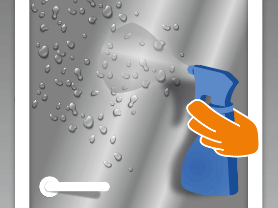 Auch das Glas mit dem Wasser-Spülmittel-Gemisch besprühen. Glas und Klebeseite der Folie müssen gleichmäßig mit dem Gemisch benetzt werden. Auch das Glas mit dem Wasser-Spülmittel-Gemisch besprühen. Glas und Klebeseite der Folie müssen gleichmäßig mit dem Gemisch benetzt werden.