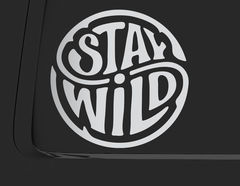 Autoaufkleber Stay Wild Emblem