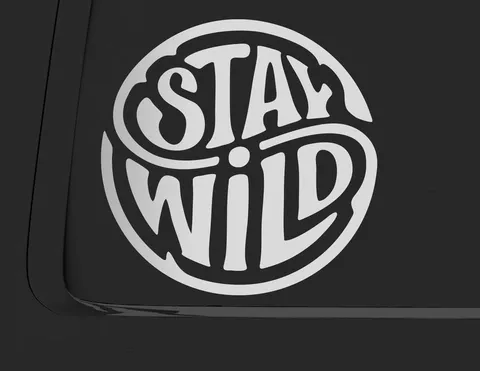 Autoaufkleber Stay Wild Emblem