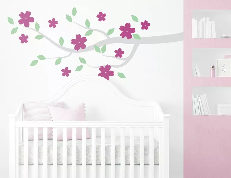 Wandtattoo „Blütenharmonie“ bringt Natur ins Zimmer