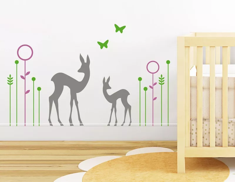 Wandtattoo „Magische Rehwiese“ punktet mit Niedlichkeit